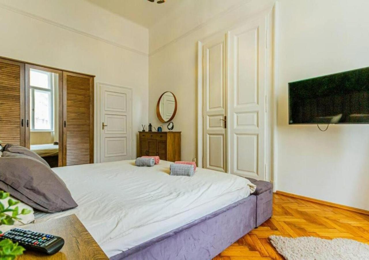 Luxury By The Famous Vaci Street Appartement Budapest